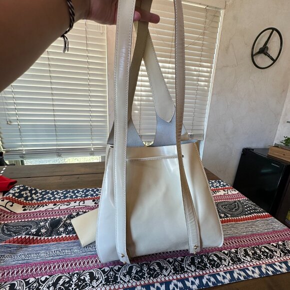 Salvatore Ferragamo Backpack Off-White Patent Leather with Pouch, Rare Vintage - Picture 7 of 14